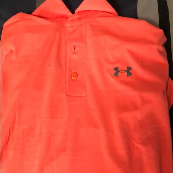 Under Armour golf shirt. - Picture 4 of 4
